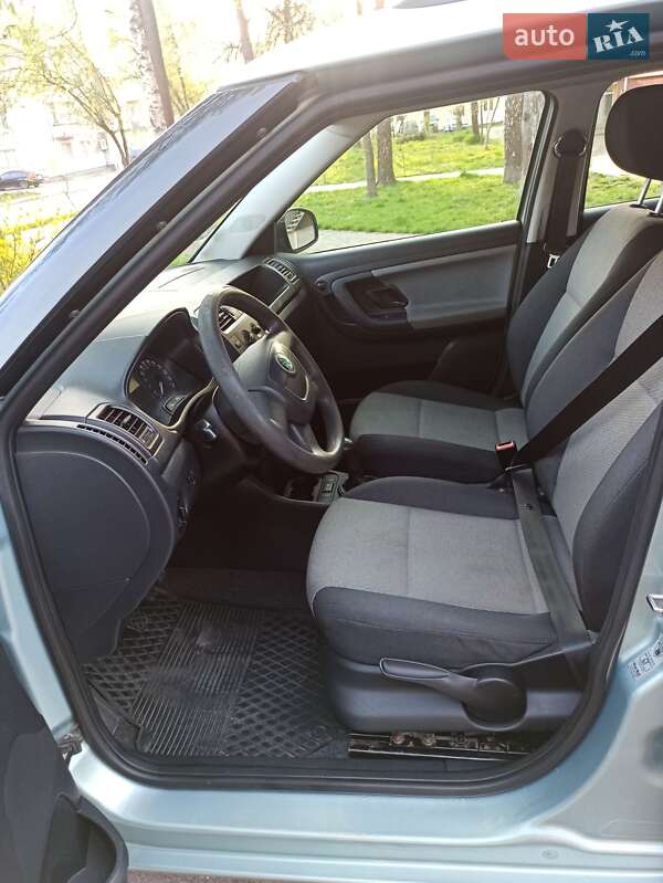 Універсал Skoda Fabia 2010 в Рівному