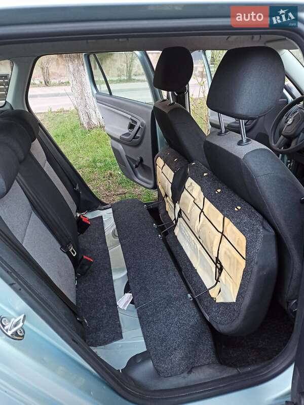 Універсал Skoda Fabia 2010 в Рівному