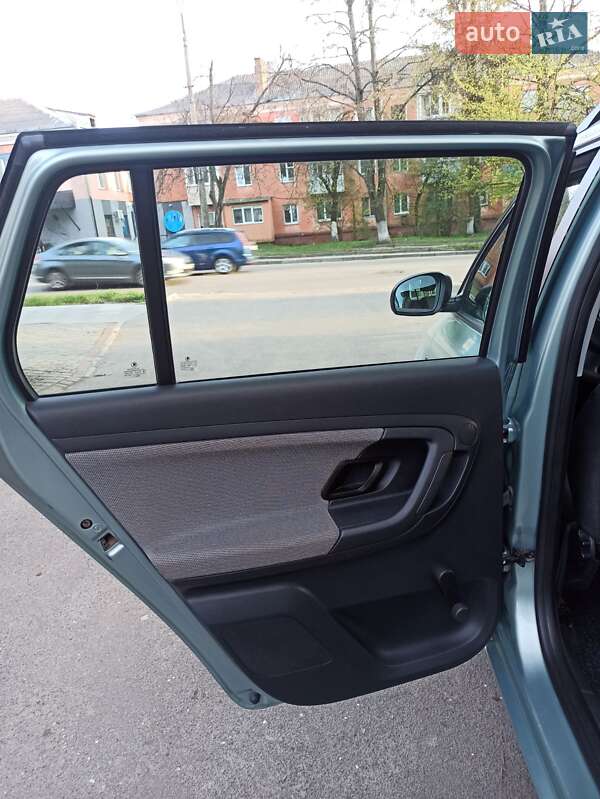 Універсал Skoda Fabia 2010 в Рівному