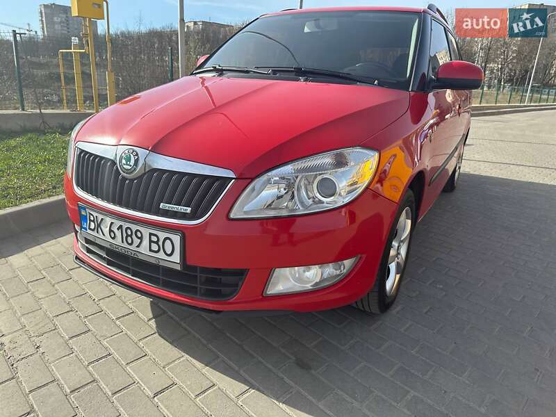 Універсал Skoda Fabia 2011 в Рівному