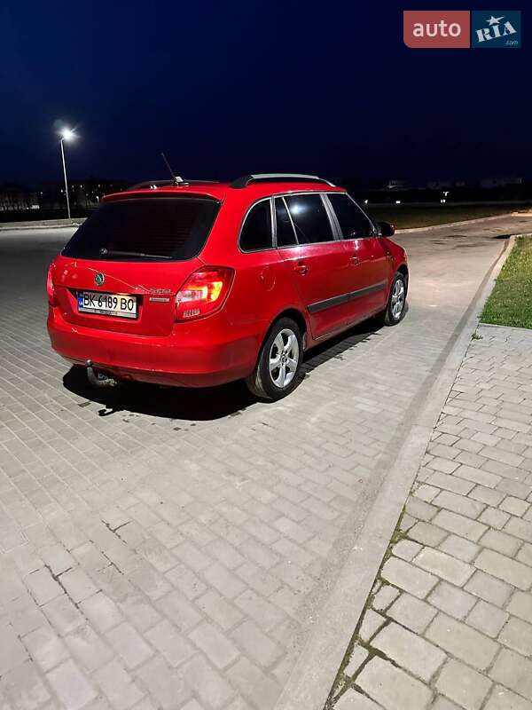 Універсал Skoda Fabia 2011 в Рівному
