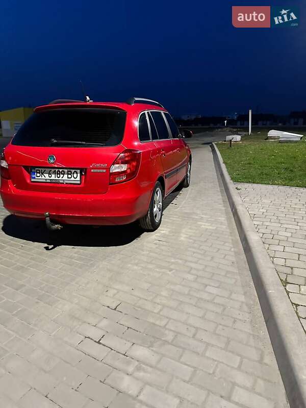 Універсал Skoda Fabia 2011 в Рівному