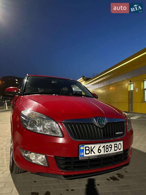 Універсал Skoda Fabia 2011 в Рівному