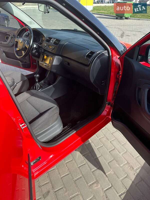 Універсал Skoda Fabia 2011 в Рівному