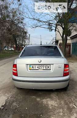 Седан Skoda Fabia 2006 в Києві