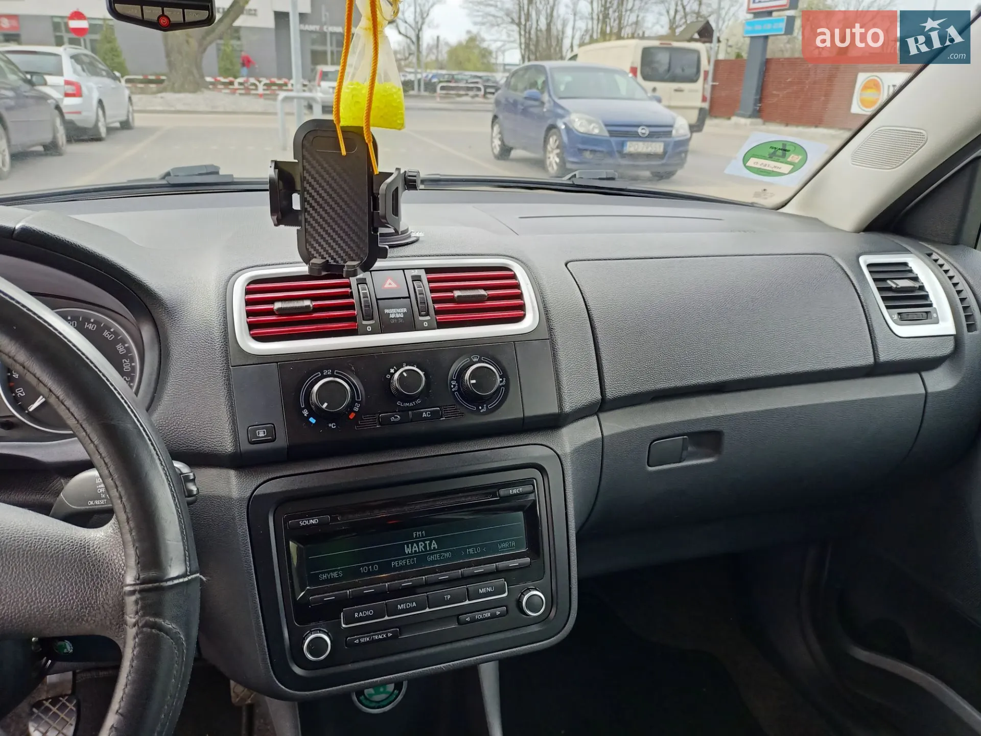 2010 Skoda Fabia - мініатюра 3