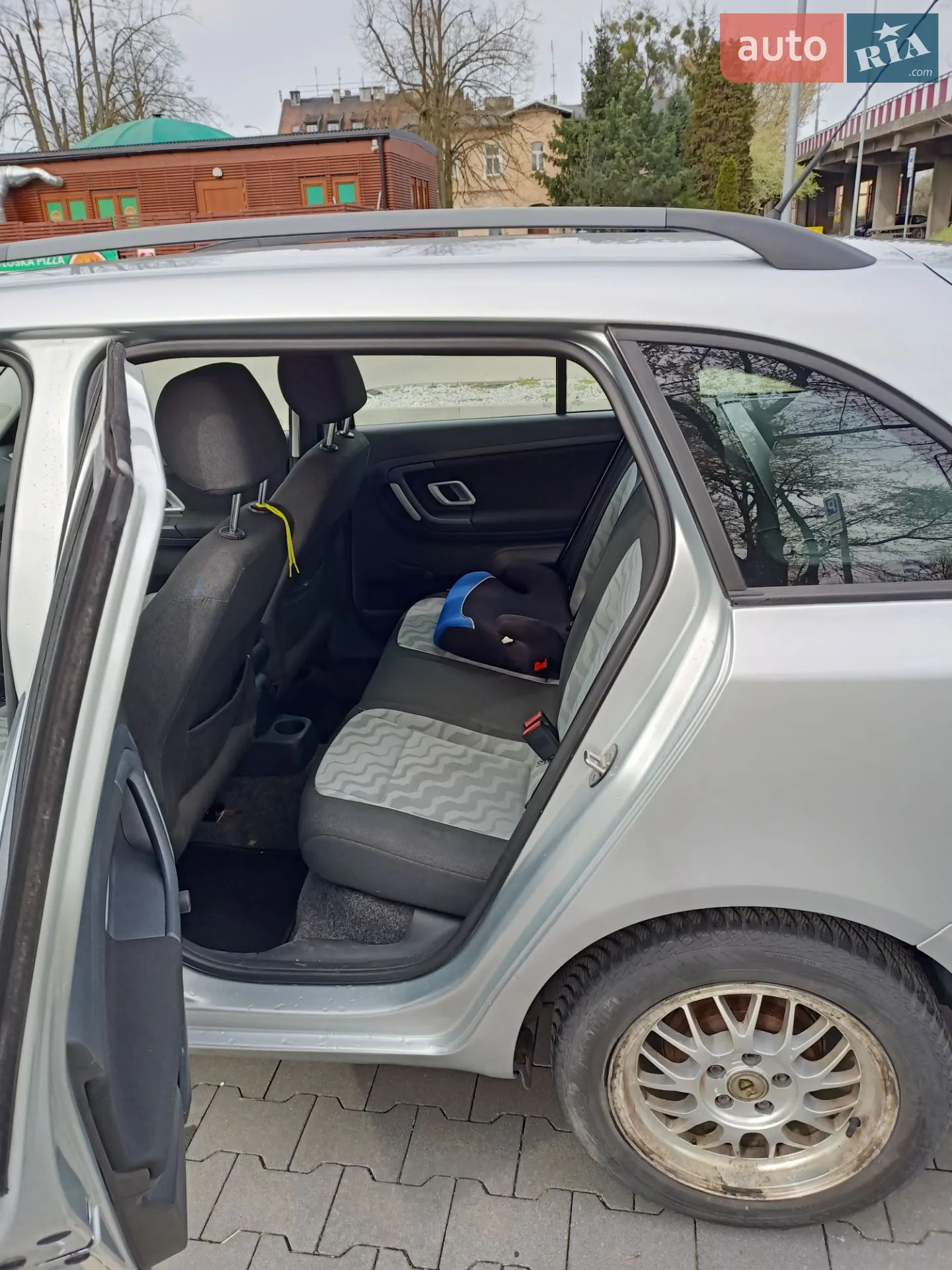 2010 Skoda Fabia - мініатюра 6
