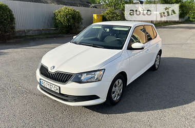 Хэтчбек Skoda Fabia 2015 в Ужгороде