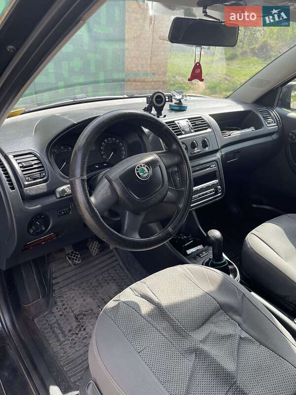 Універсал Skoda Fabia 2010 в Луцьку