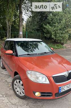 Хэтчбек Skoda Fabia 2009 в Львове