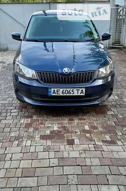 Хэтчбек Skoda Fabia 2016 в Днепре