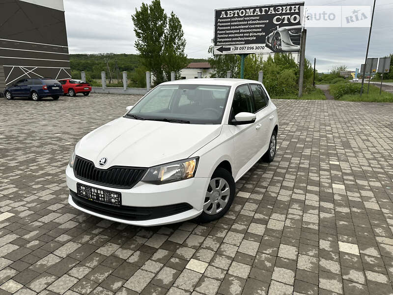 Хэтчбек Skoda Fabia 2016 в Иршаве