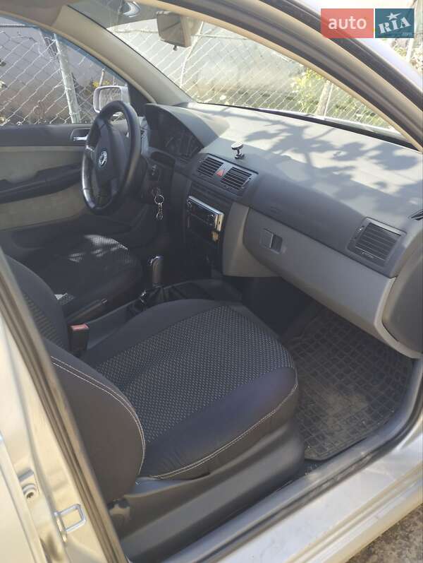 Хетчбек Skoda Fabia 2001 в Арцизові