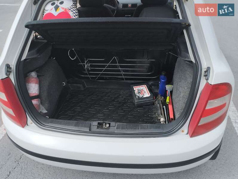 Хэтчбек Skoda Fabia 2006 в Каменец-Подольском фото 12 Хэтчбек Skoda Fabia 2006 в Каменец-Подольском