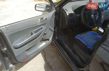 Хэтчбек Skoda Fabia 2006 в 