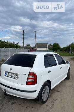 Хэтчбек Skoda Fabia 2000 в Ичне