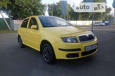 Хэтчбек Skoda Fabia 2006 в Киеве