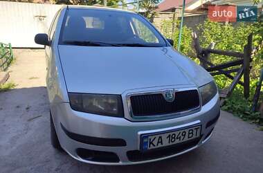 Хетчбек Skoda Fabia 2004 в 