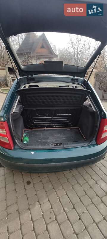 Хетчбек Skoda Fabia 2001 в Запоріжжі