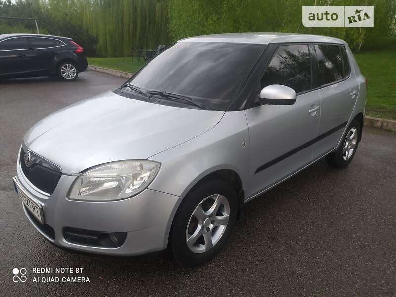 Хетчбек Skoda Fabia 2008 в Новомосковську