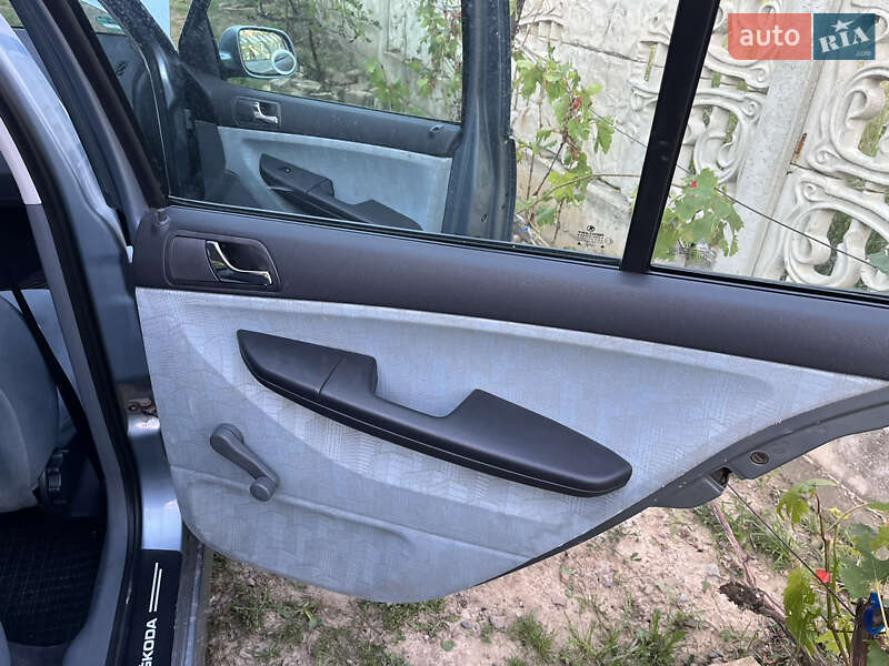 Хэтчбек Skoda Fabia 2001 в Черновцах фото 9 Хэтчбек Skoda Fabia 2001 в Черновцах