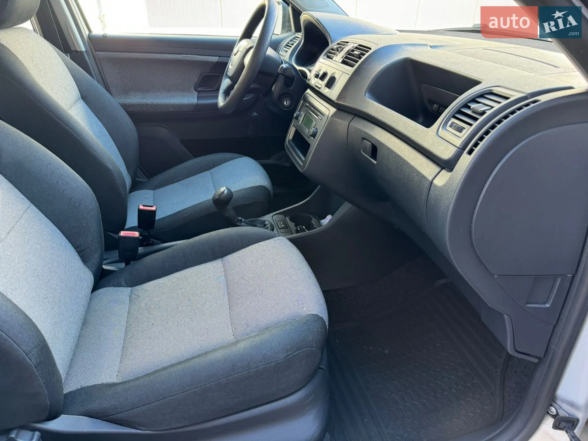 2012 Skoda Fabia - мініатюра 17