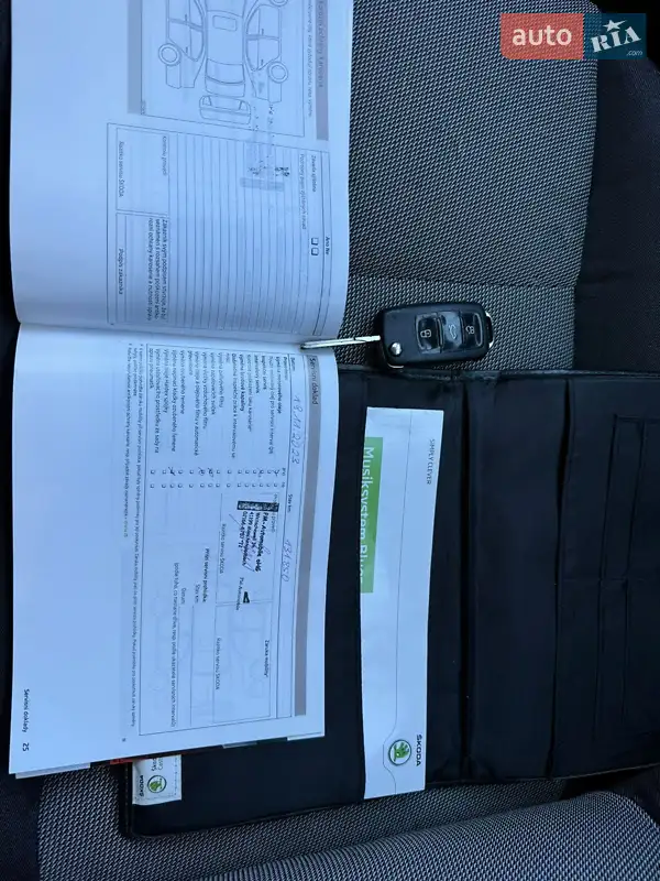 Хетчбек Skoda Fabia 2012 в Стрию документ