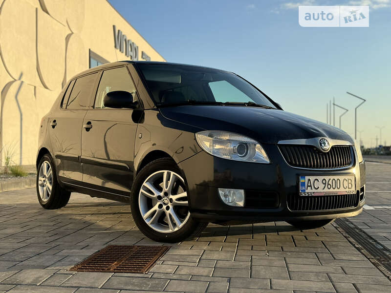 Хэтчбек Skoda Fabia 2008 в Луцке