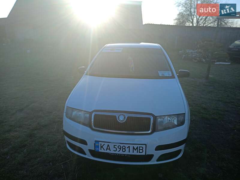 Хэтчбек Skoda Fabia 2004 в Киеве фото 2 Хэтчбек Skoda Fabia 2004 в Киеве