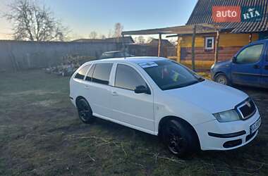 Хэтчбек Skoda Fabia 2004 в 