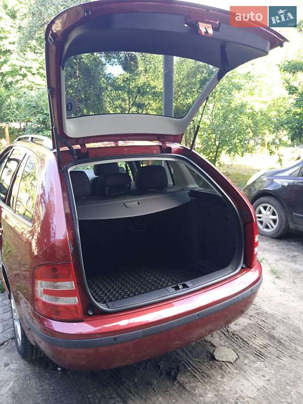 Универсал Skoda Fabia 2006 в Сумах