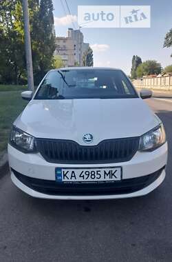 Хетчбек Skoda Fabia 2016 в Києві