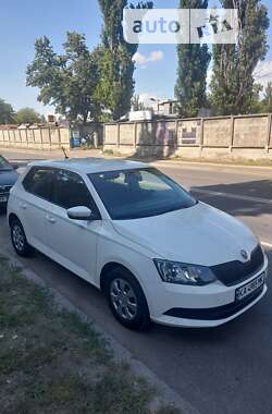 Хетчбек Skoda Fabia 2016 в Києві