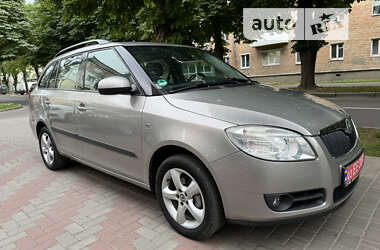 Универсал Skoda Fabia 2008 в Луцке