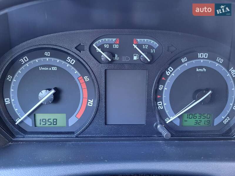 Хетчбек Skoda Fabia 2006 в Чернівцях фото 46 Хетчбек Skoda Fabia 2006 в Чернівцях