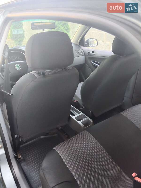 Хетчбек Skoda Fabia 2002 в Надвірній фото 5 Хетчбек Skoda Fabia 2002 в Надвірній