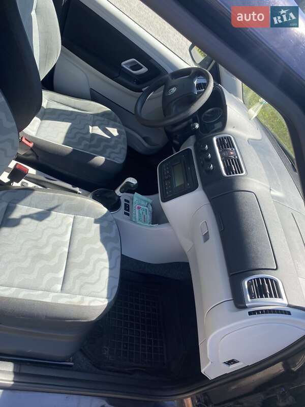Хэтчбек Skoda Fabia 2007 в Виннице