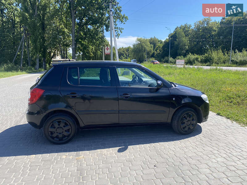Хэтчбек Skoda Fabia 2007 в Виннице
