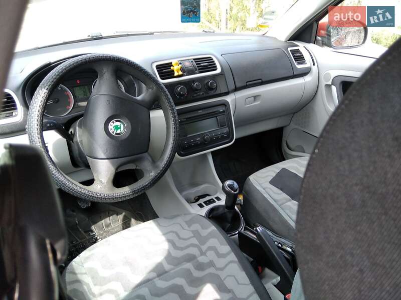 Хэтчбек Skoda Fabia 2007 в Житомире