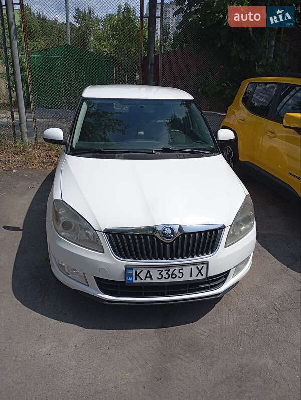 Універсал Skoda Fabia 2012 в Києві