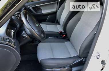 Хэтчбек Skoda Fabia 2009 в 