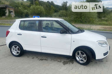 Хетчбек Skoda Fabia 2007 в Воловцю