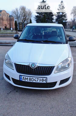 Хэтчбек Skoda Fabia 2011 в Овруче