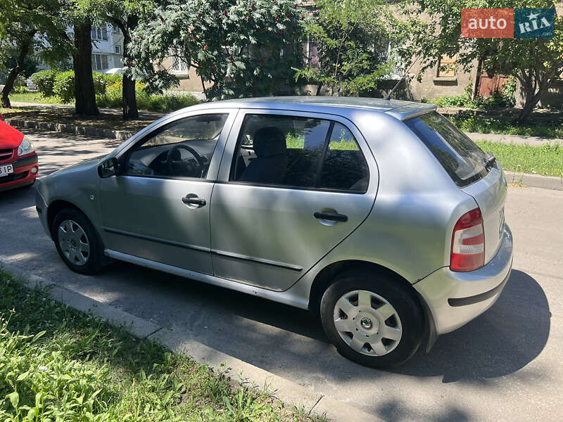 Хэтчбек Skoda Fabia 2005 в Харькове