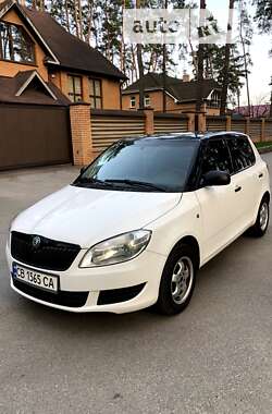 Хэтчбек Skoda Fabia 2012 в Чернигове