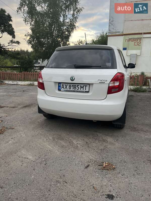 Хэтчбек Skoda Fabia 2012 в Чугуеве