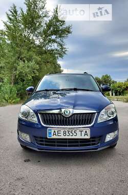 Хетчбек Skoda Fabia 2011 в Дніпрі