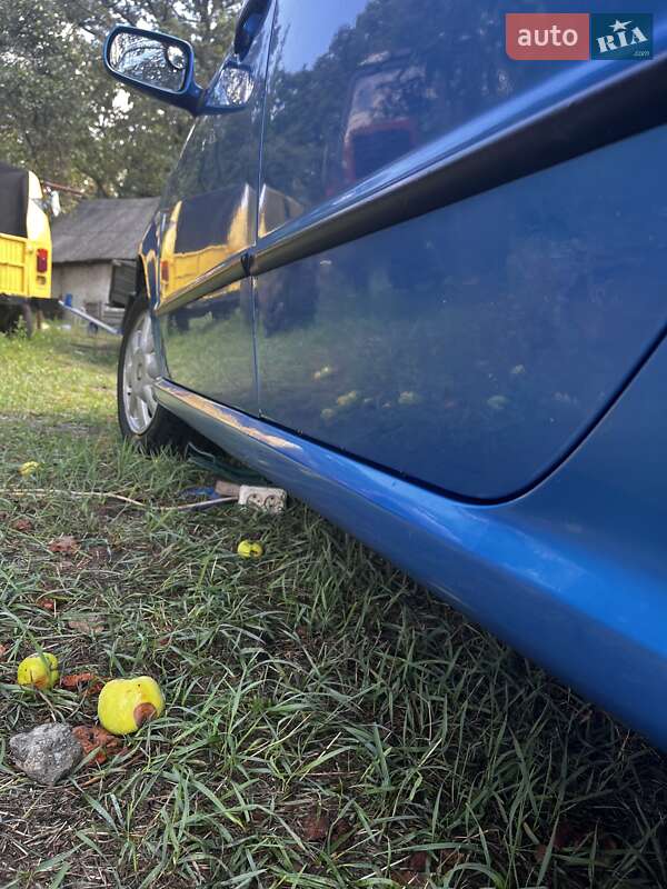 Хэтчбек Skoda Fabia 2000 в Радомышле