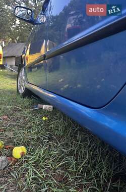 Хэтчбек Skoda Fabia 2000 в 