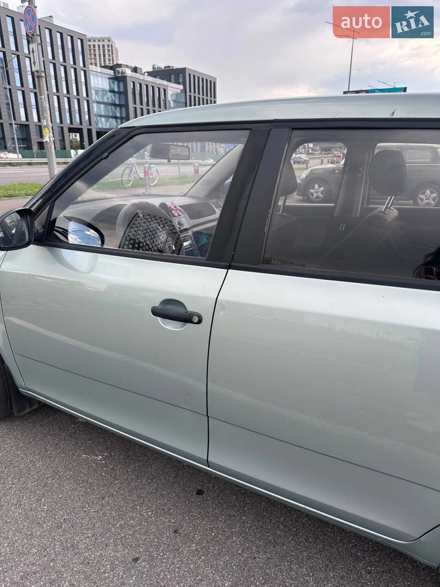 2010 Skoda Fabia - мініатюра 5